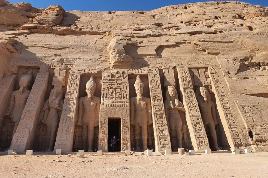 Private-tour-Aswan-Abu-Simbel-from-Hurghada-2-days